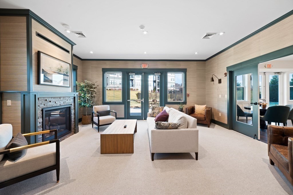 60 Coppersmith Way # 404