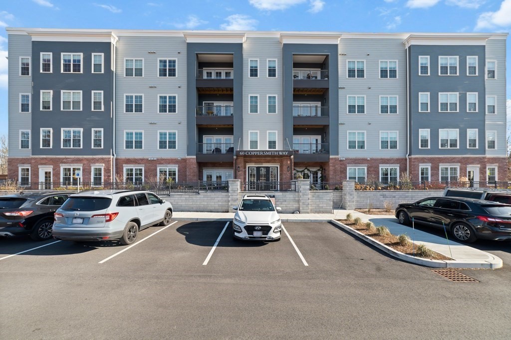 60 Coppersmith Way # 404