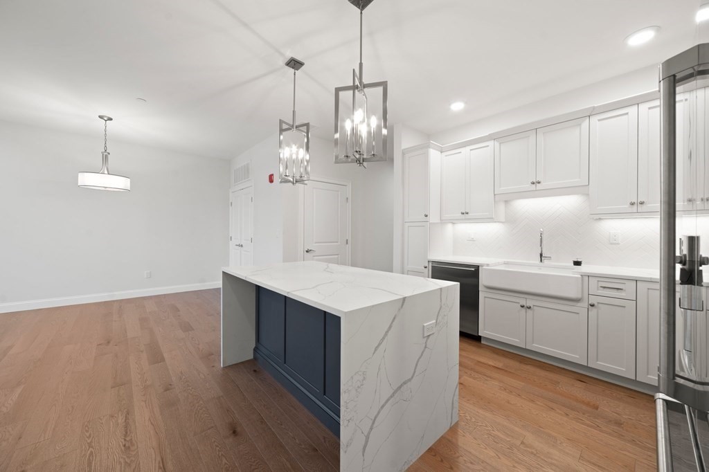 60 Coppersmith Way # 404
