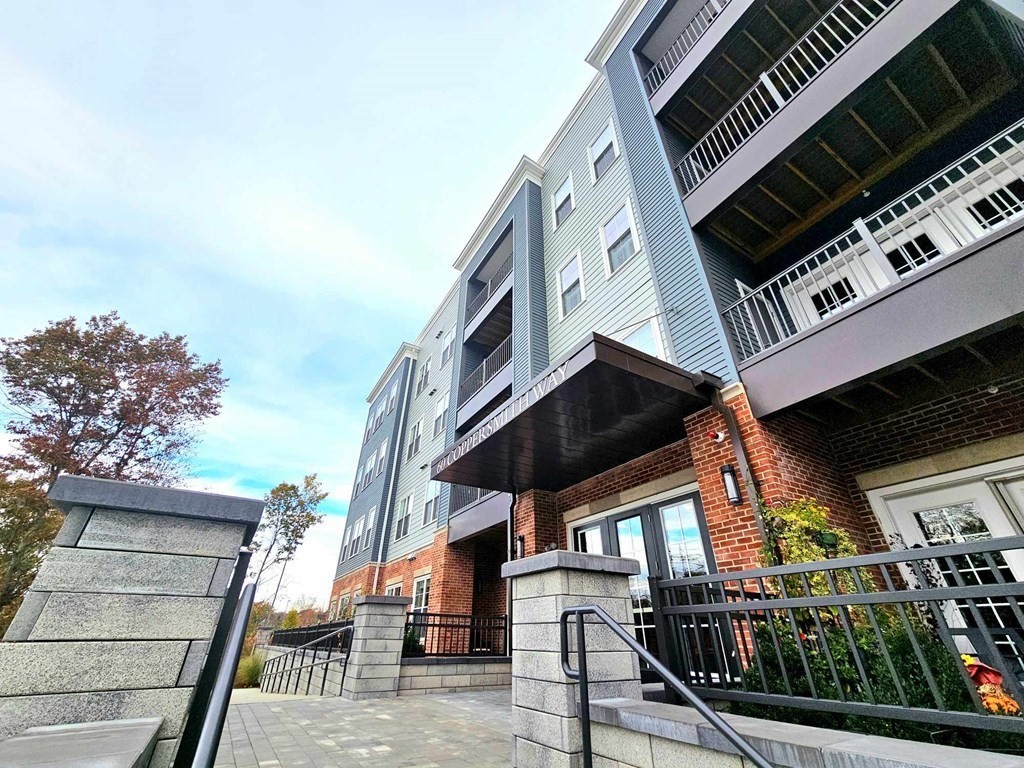 60 Coppersmith Way # 404