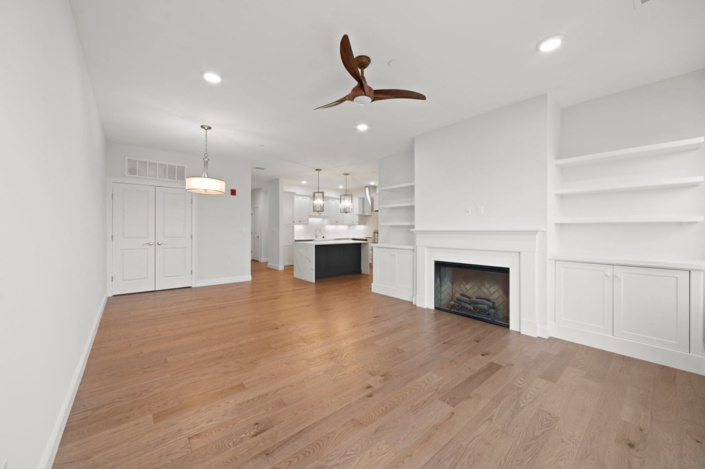 60 Coppersmith Way # 404