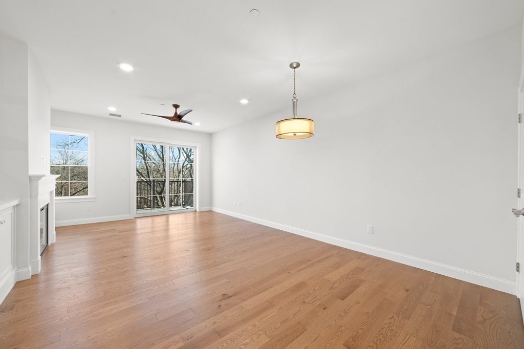 60 Coppersmith Way # 404