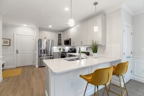 320 Middlesex Ave # F202