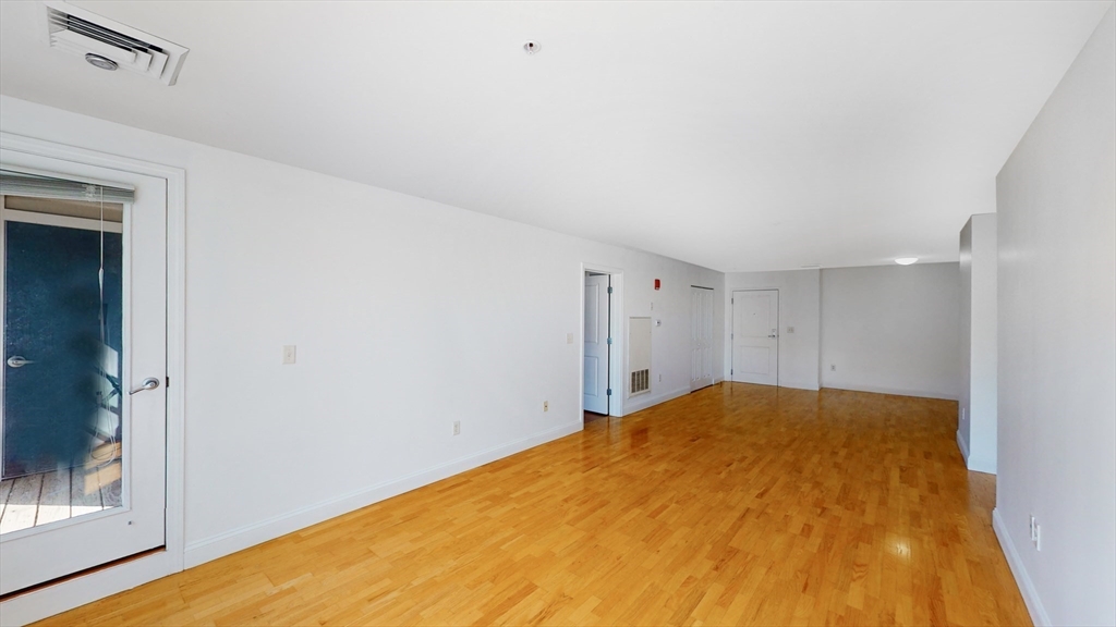 318 Rindge Ave # 212
