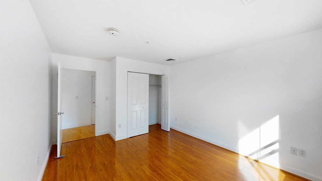 318 Rindge Ave # 212