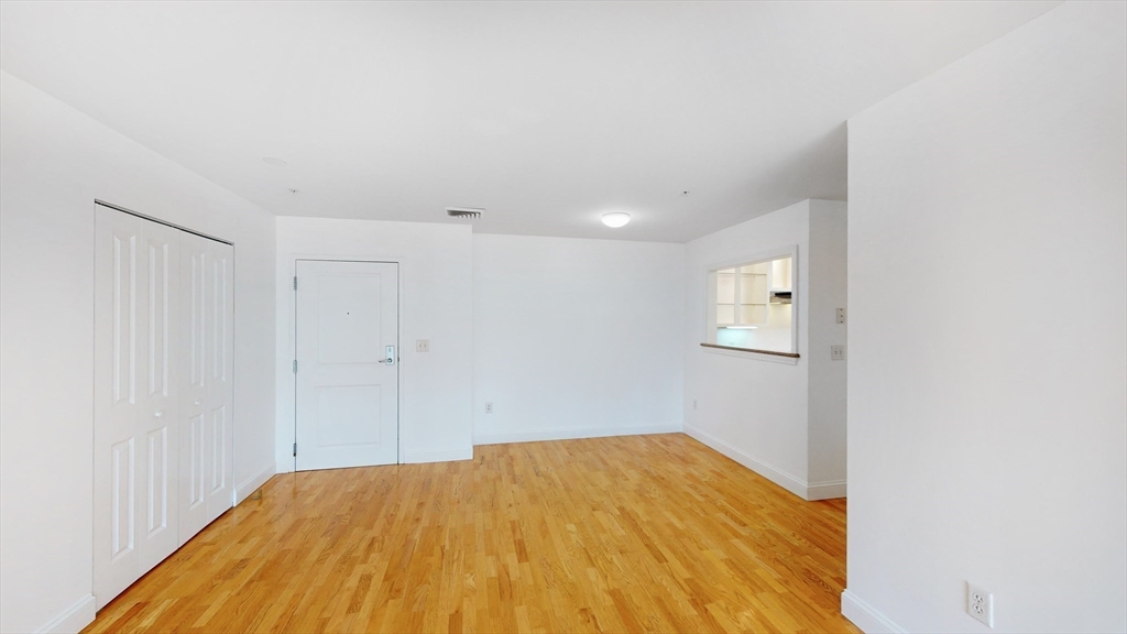 318 Rindge Ave # 212