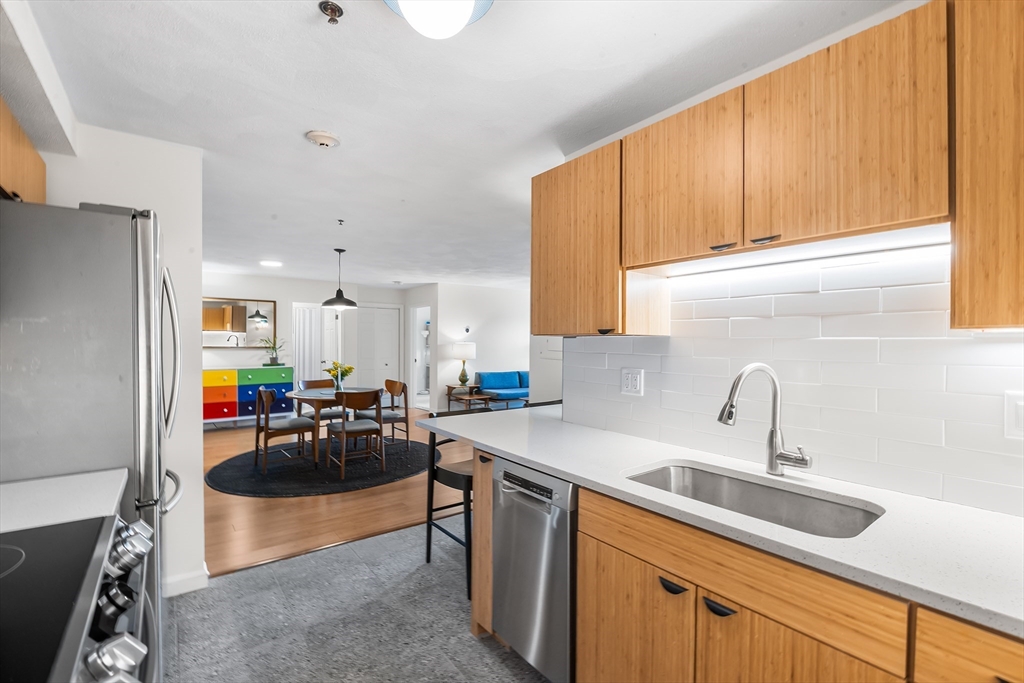 39 Parlin St # 104