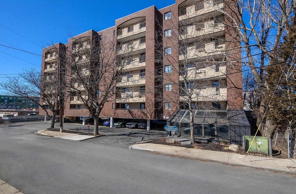 39 Parlin St # 104