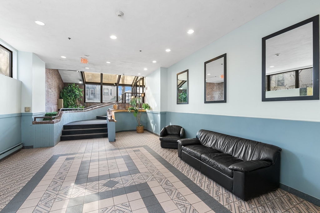 39 Parlin St # 104