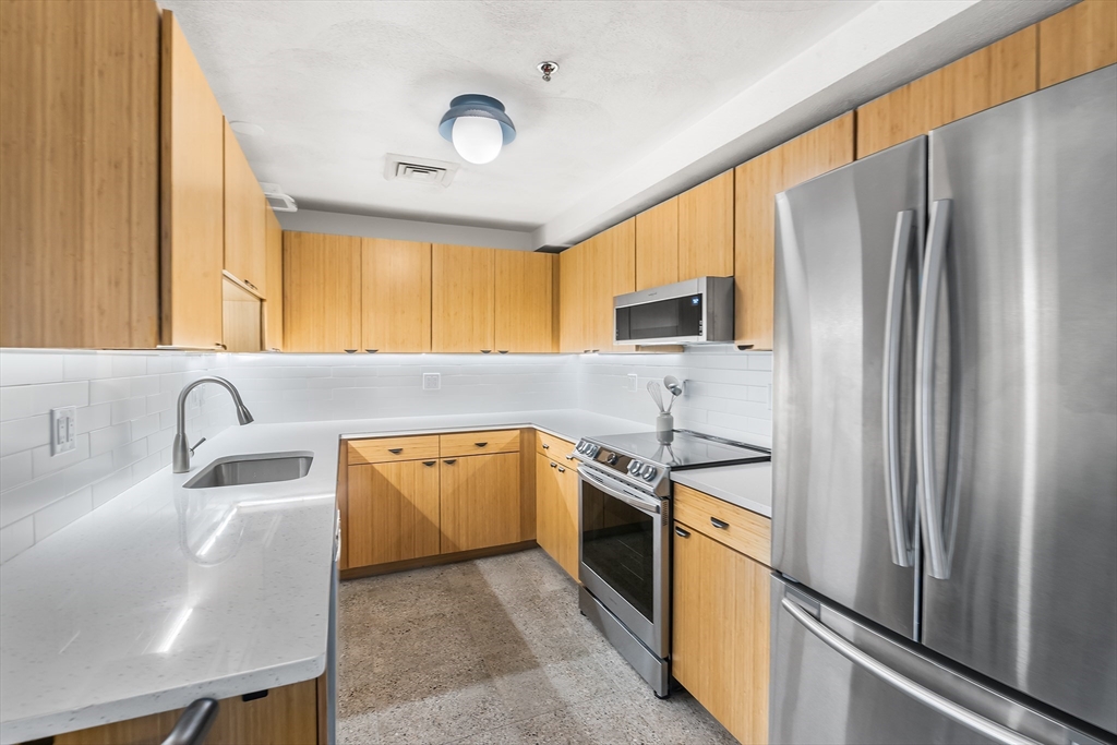 39 Parlin St # 104