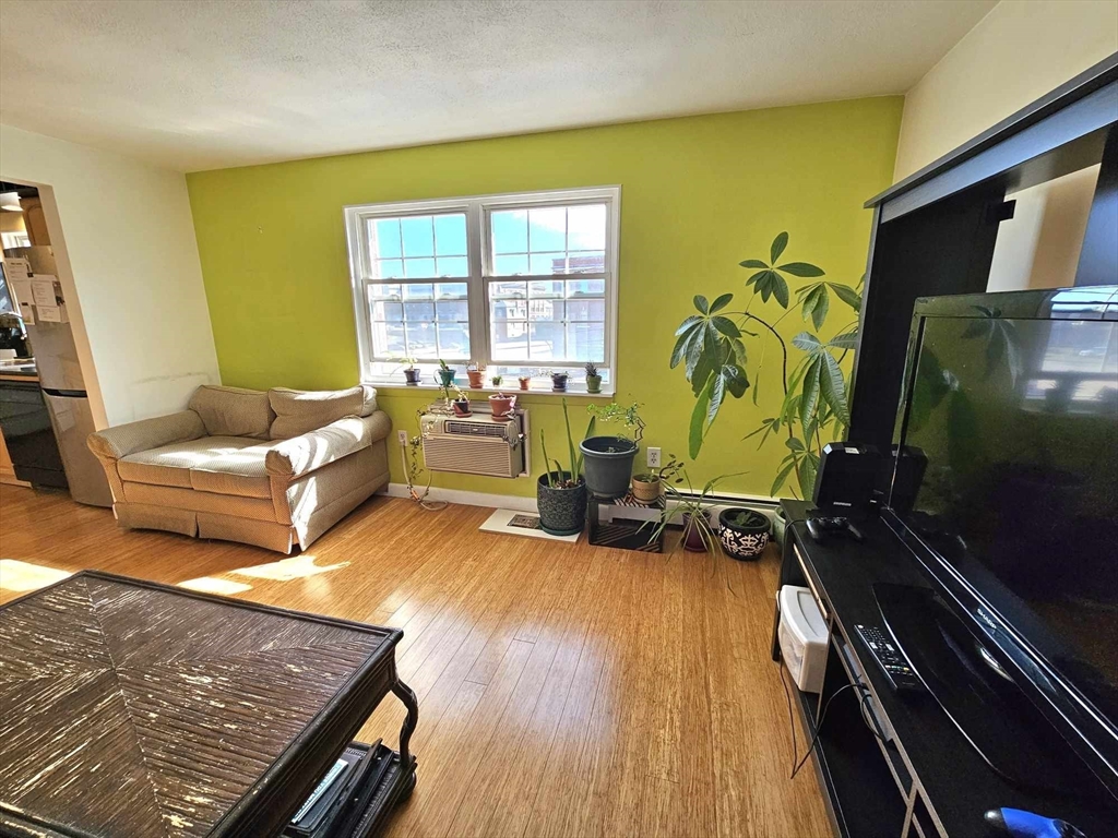 31 Pond St # 19