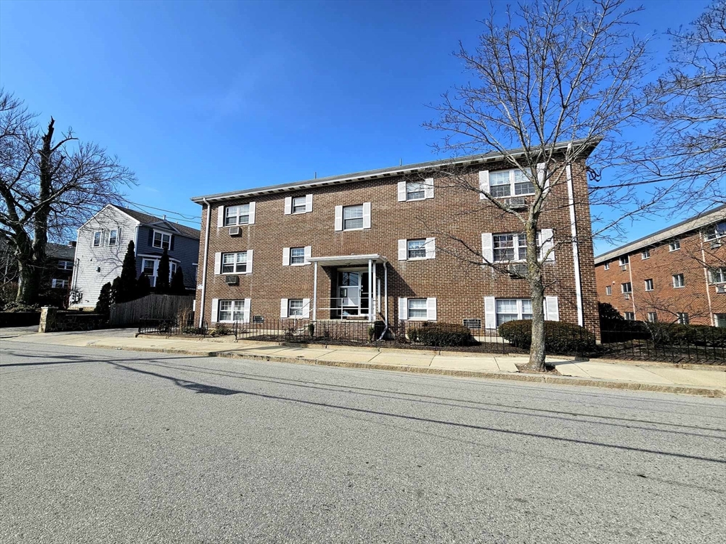 31 Pond St # 19