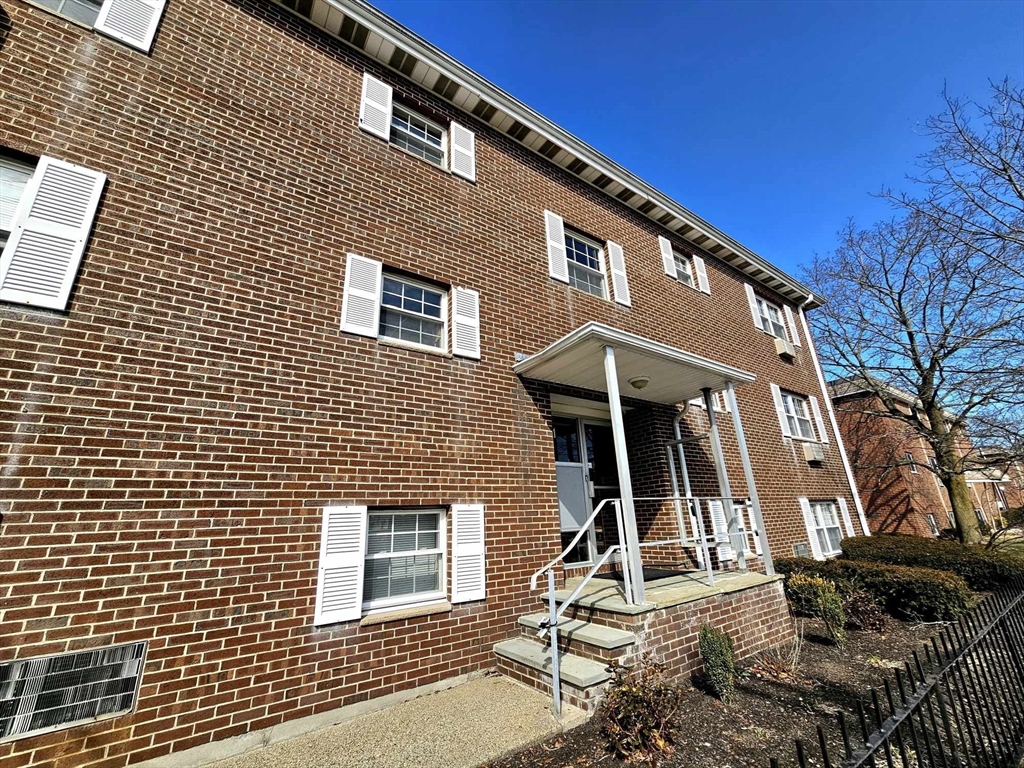 31 Pond St # 19