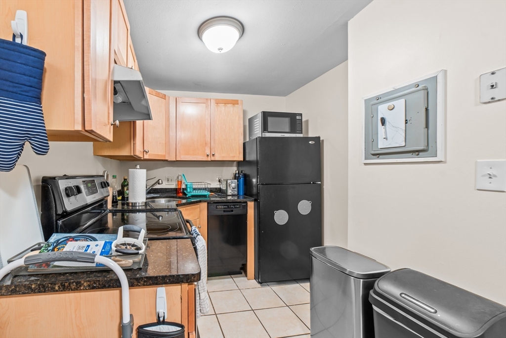 112 Sycamore St # 2