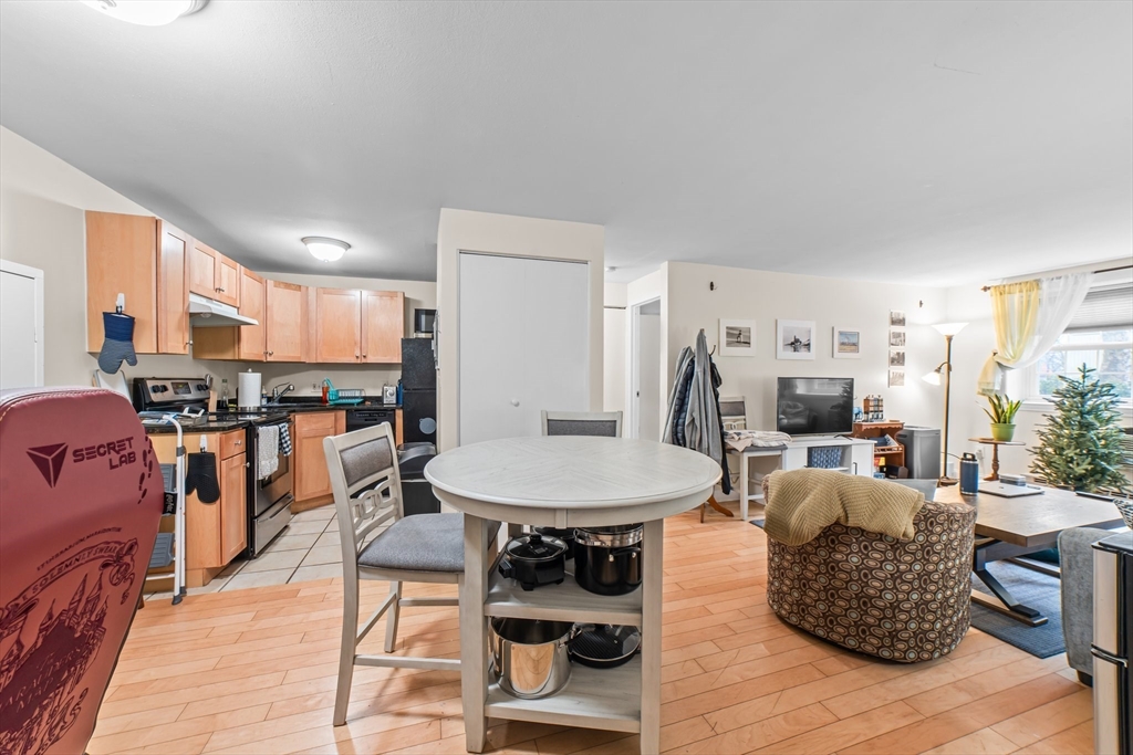 112 Sycamore St # 2