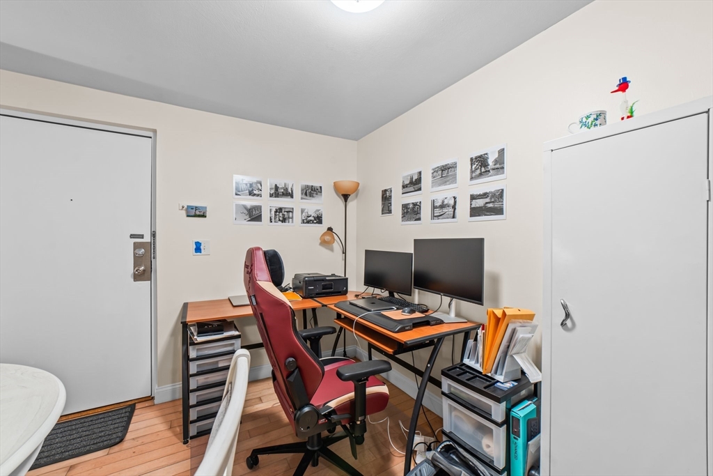 112 Sycamore St # 2