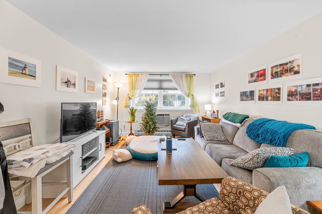 112 Sycamore St # 2
