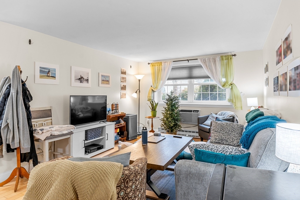 112 Sycamore St # 2