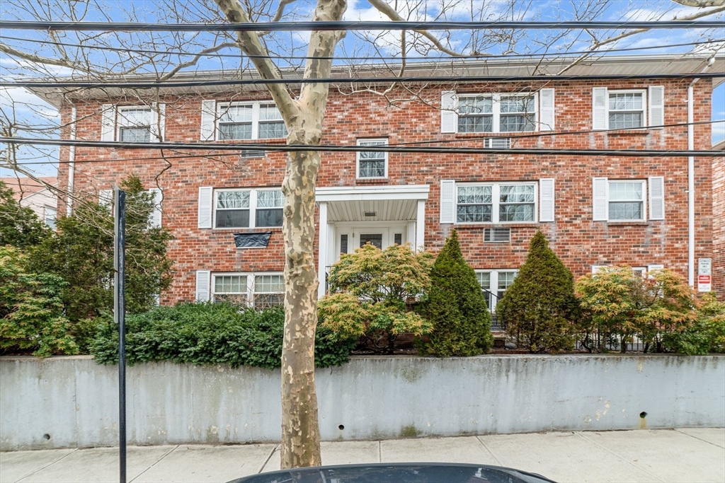 112 Sycamore St # 2