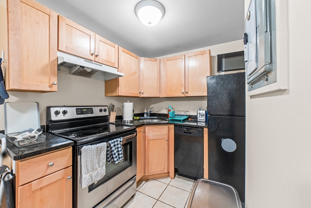 112 Sycamore St # 2
