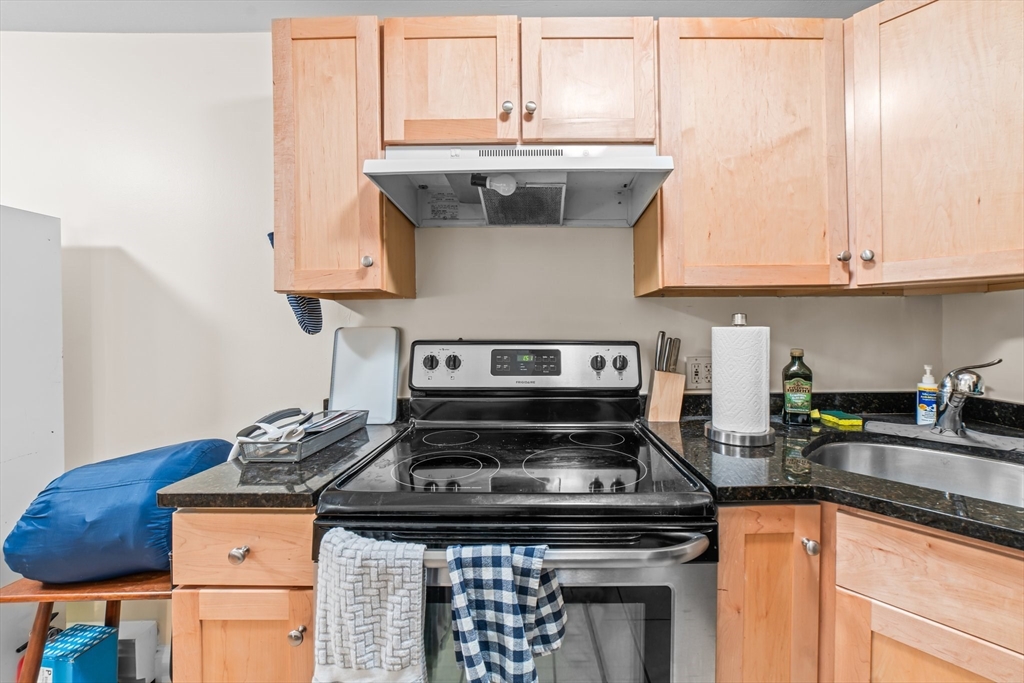 112 Sycamore St # 2