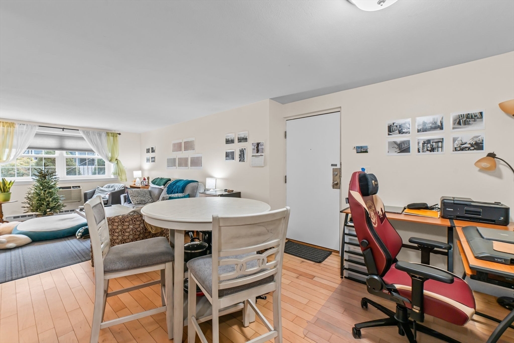 112 Sycamore St # 2