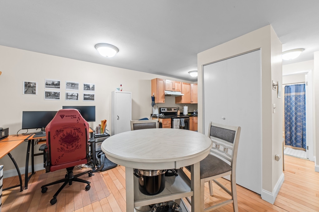 112 Sycamore St # 2