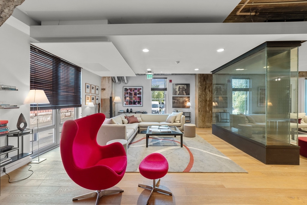 9 Medford St Unit: 711