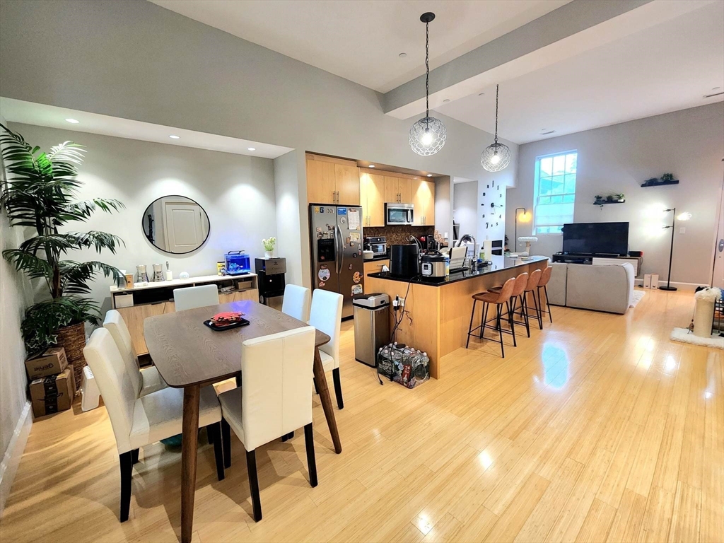 7 Waverley St # 7