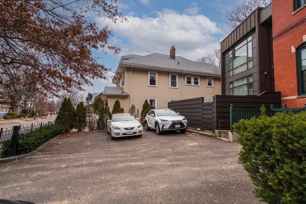 7 Waverley St # 7