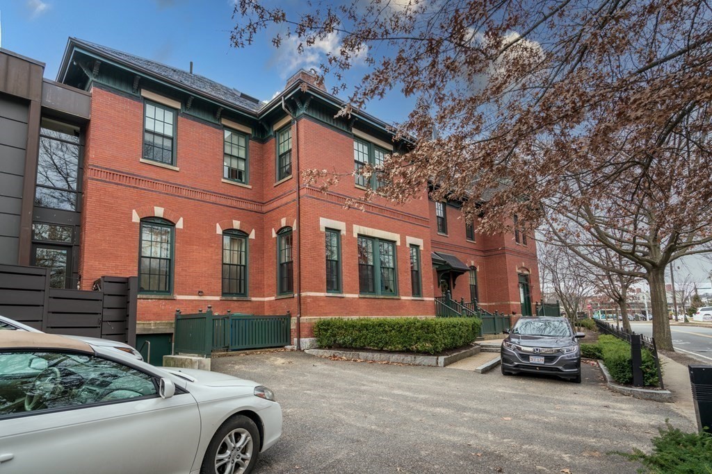 7 Waverley St # 7