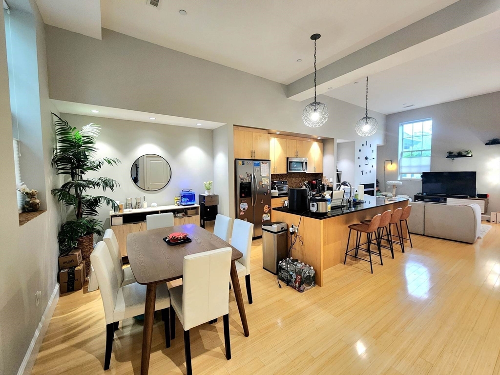 7 Waverley St # 7