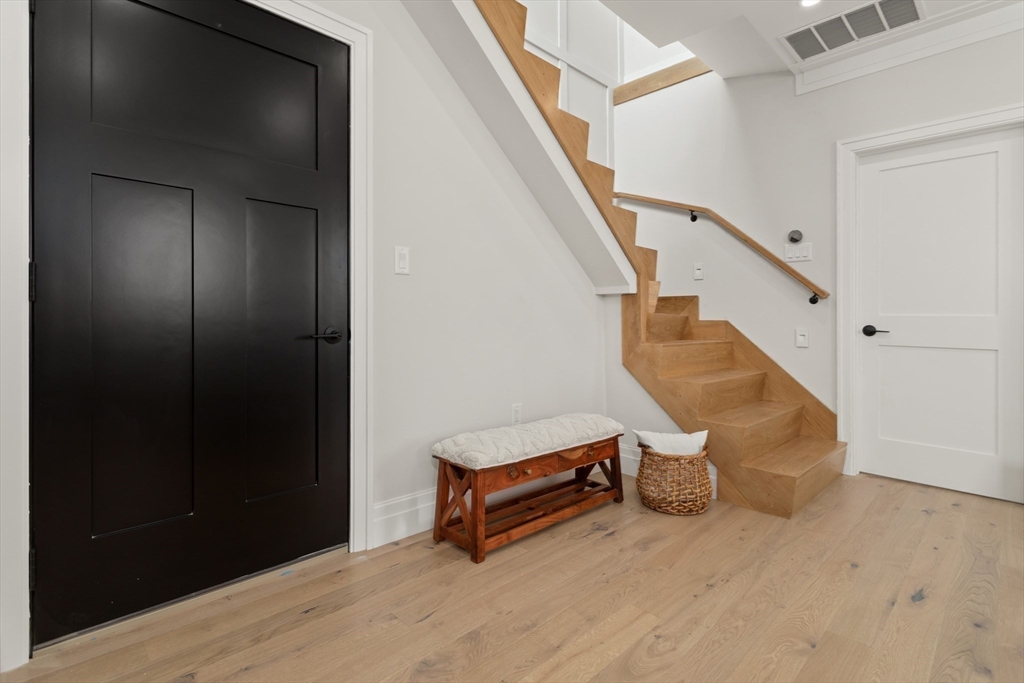 8 Linden St # 8