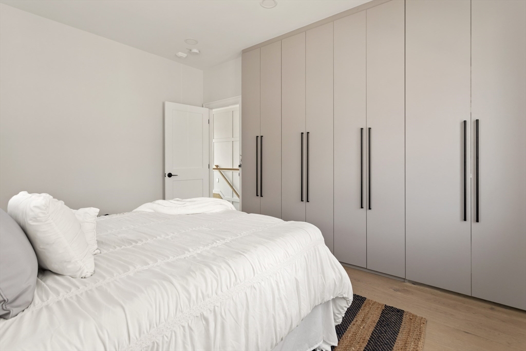 8 Linden St # 8