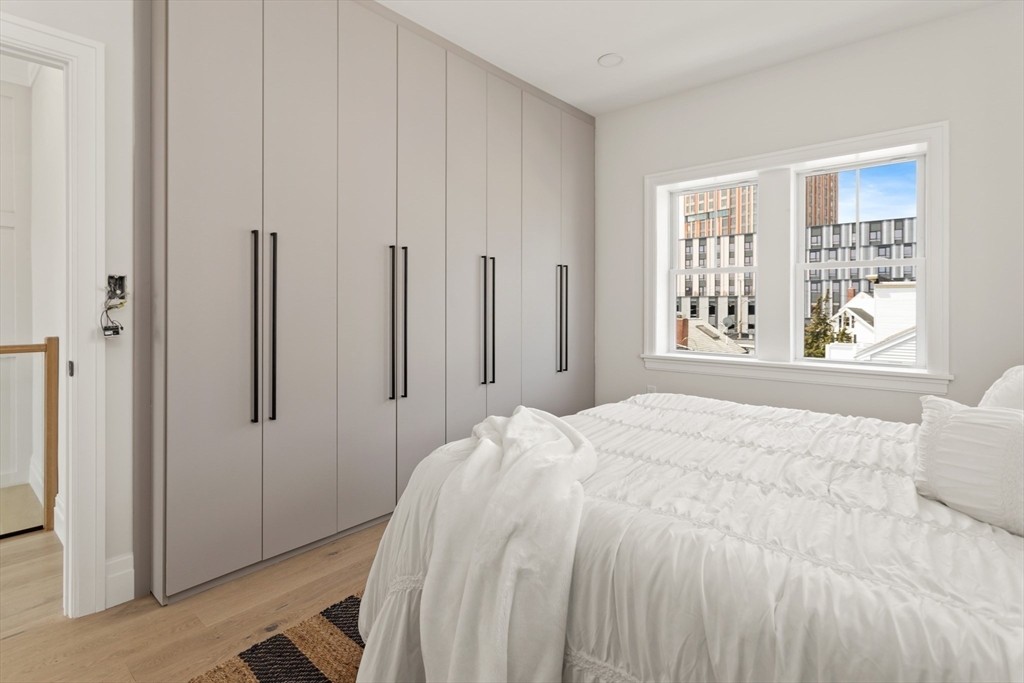 8 Linden St # 8