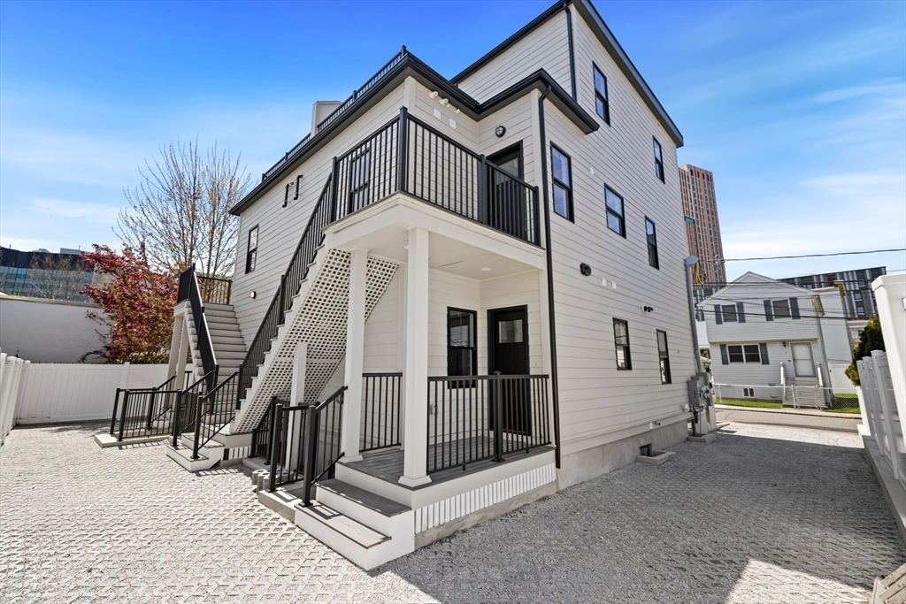 8 Linden St # 8