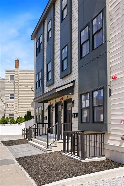 8 Linden St # 8