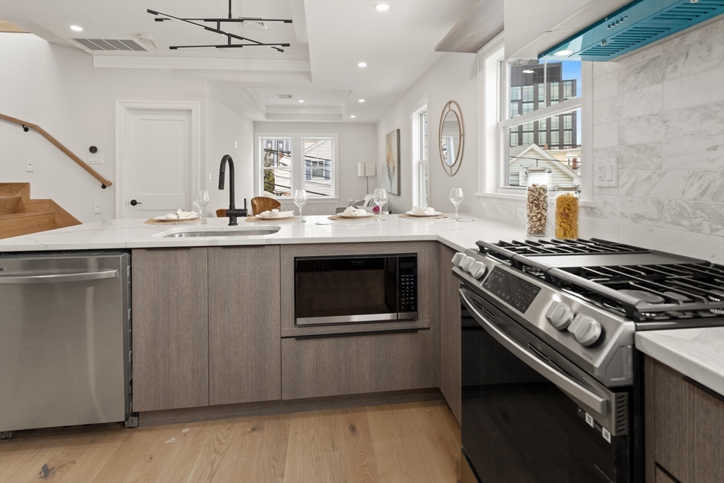 8 Linden St # 8