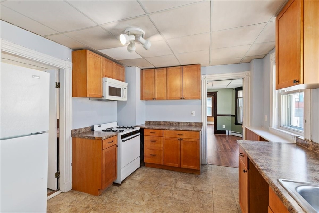 78 Washburn Ave