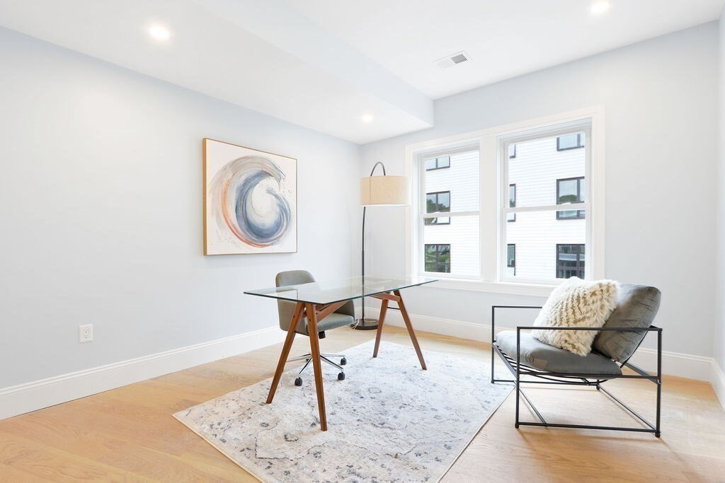 21 Glen Rd # 2