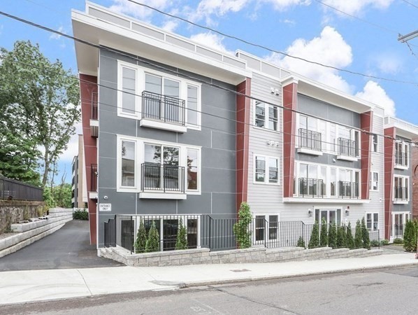 21 Glen Rd # 2
