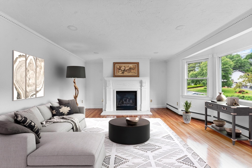 91 Queen Anne Way
