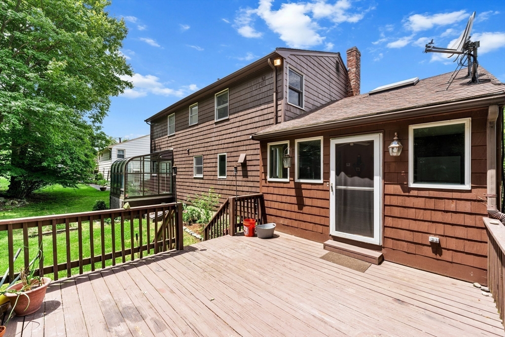 91 Queen Anne Way