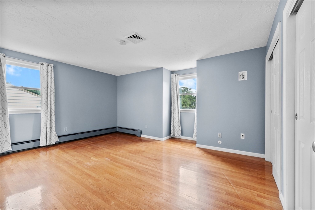 91 Queen Anne Way