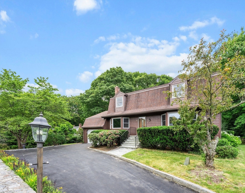 91 Queen Anne Way