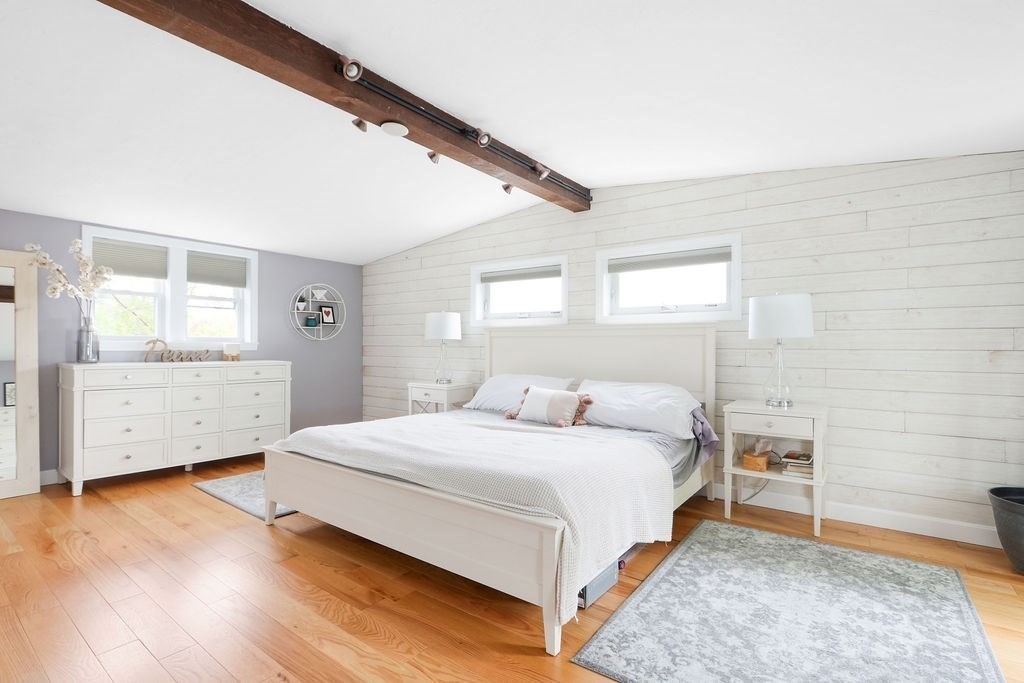64 Sherwood Rd