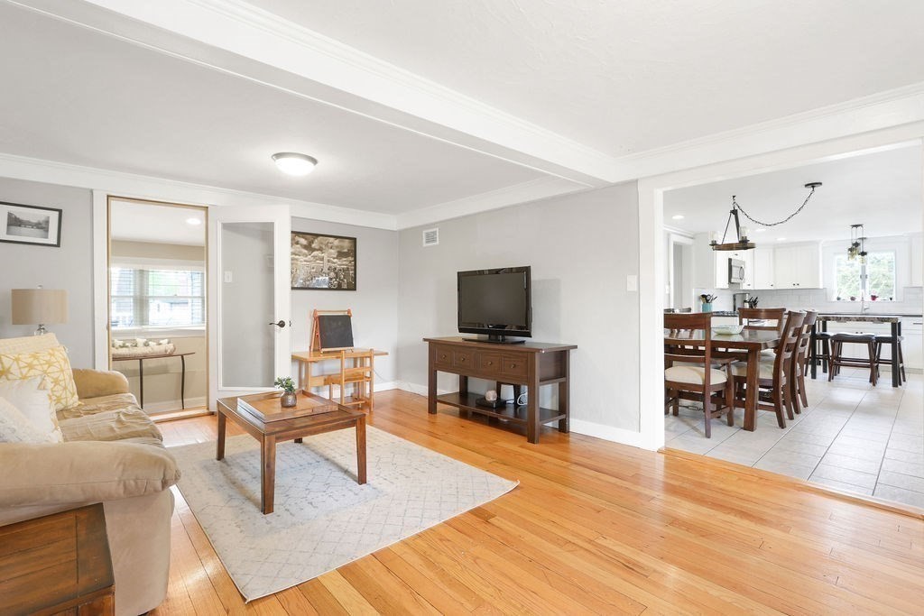 64 Sherwood Rd