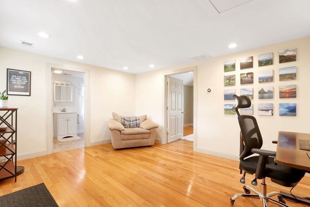 64 Sherwood Rd
