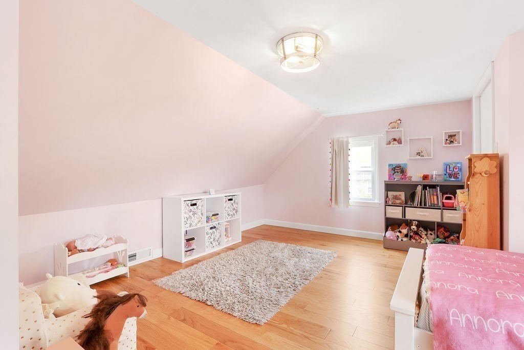 64 Sherwood Rd