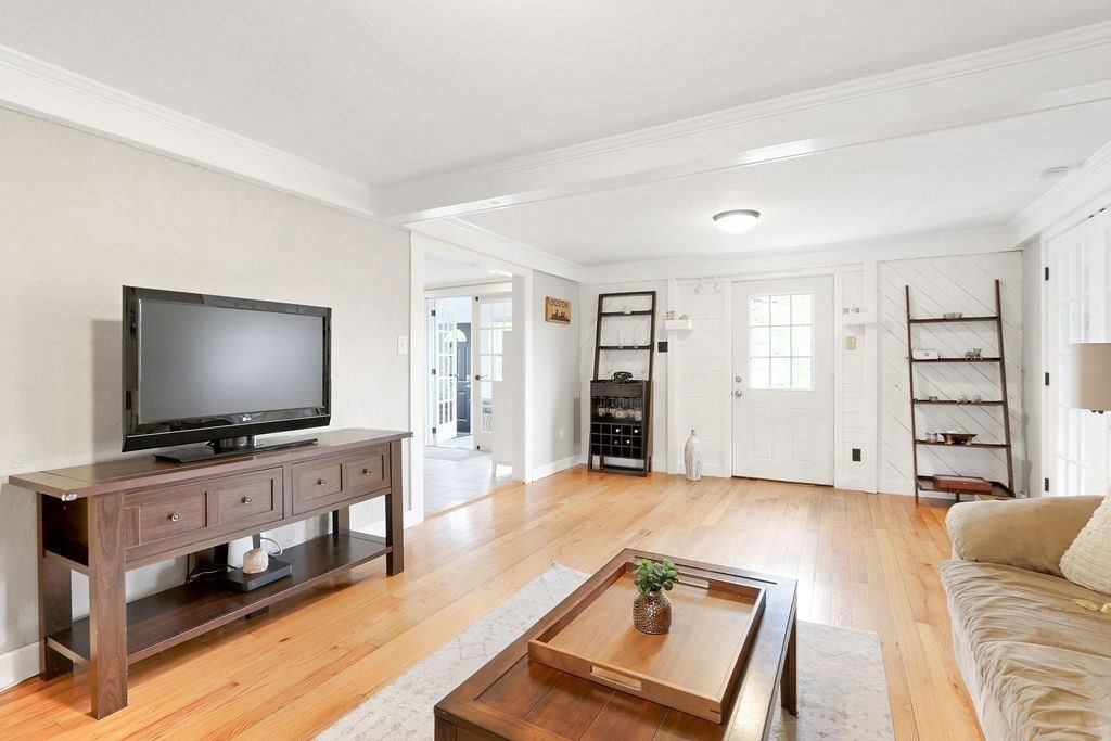 64 Sherwood Rd